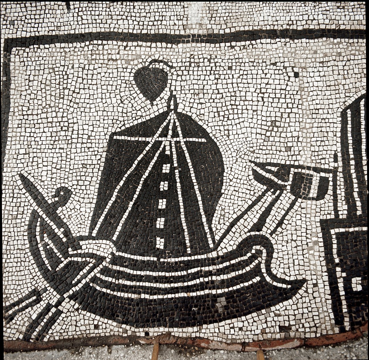 Ein Schiff im Hafen von Ostia (Mosaik) von Roman