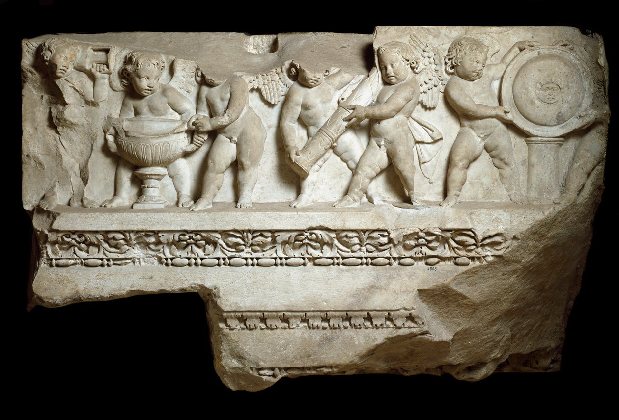 Amor trägt die Waffen des Gottes Mars, 2. Jahrhundert (Marmorrelief) von Roman