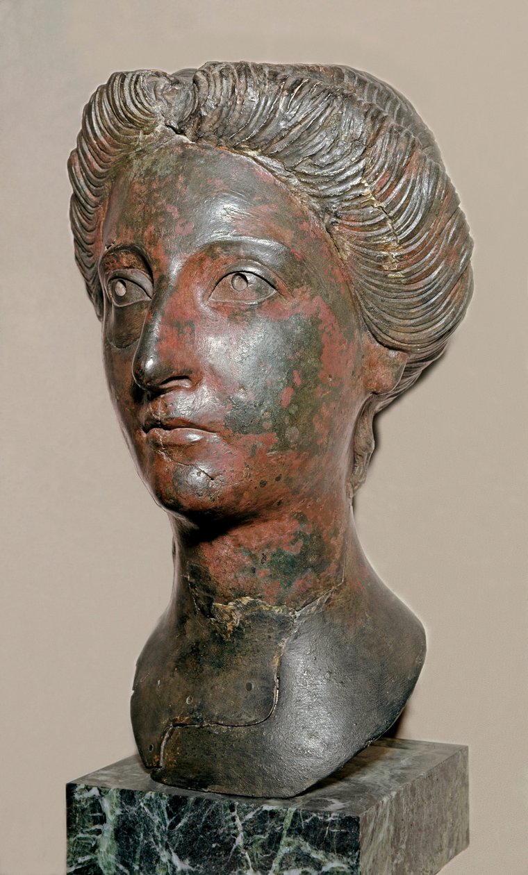Römische Kunst: Bronzebüste einer Frau im Stil der Antoninen von Roman