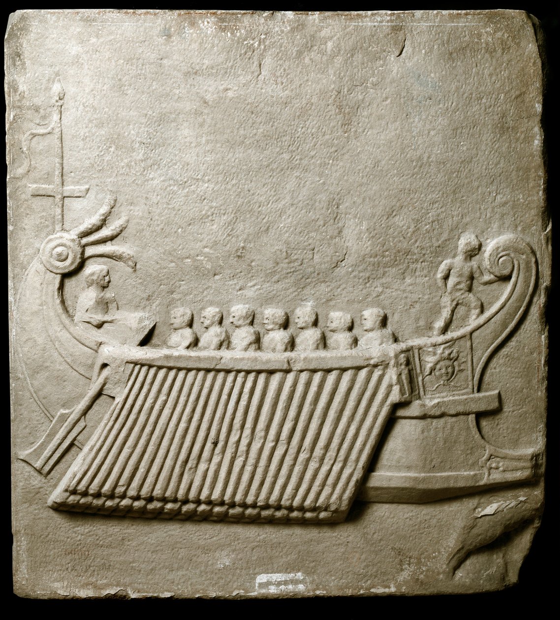 Römische Kunst: Römische Trireme - Fragment eines Marmorfrieses aus Pozzuoli von Roman