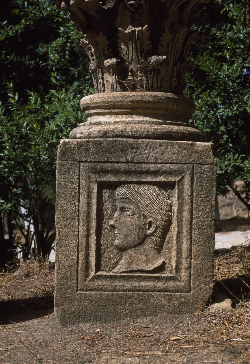 Architektonisches Element, Hochimperialzeit (27 AD-395 BC) von Roman Imperial Period