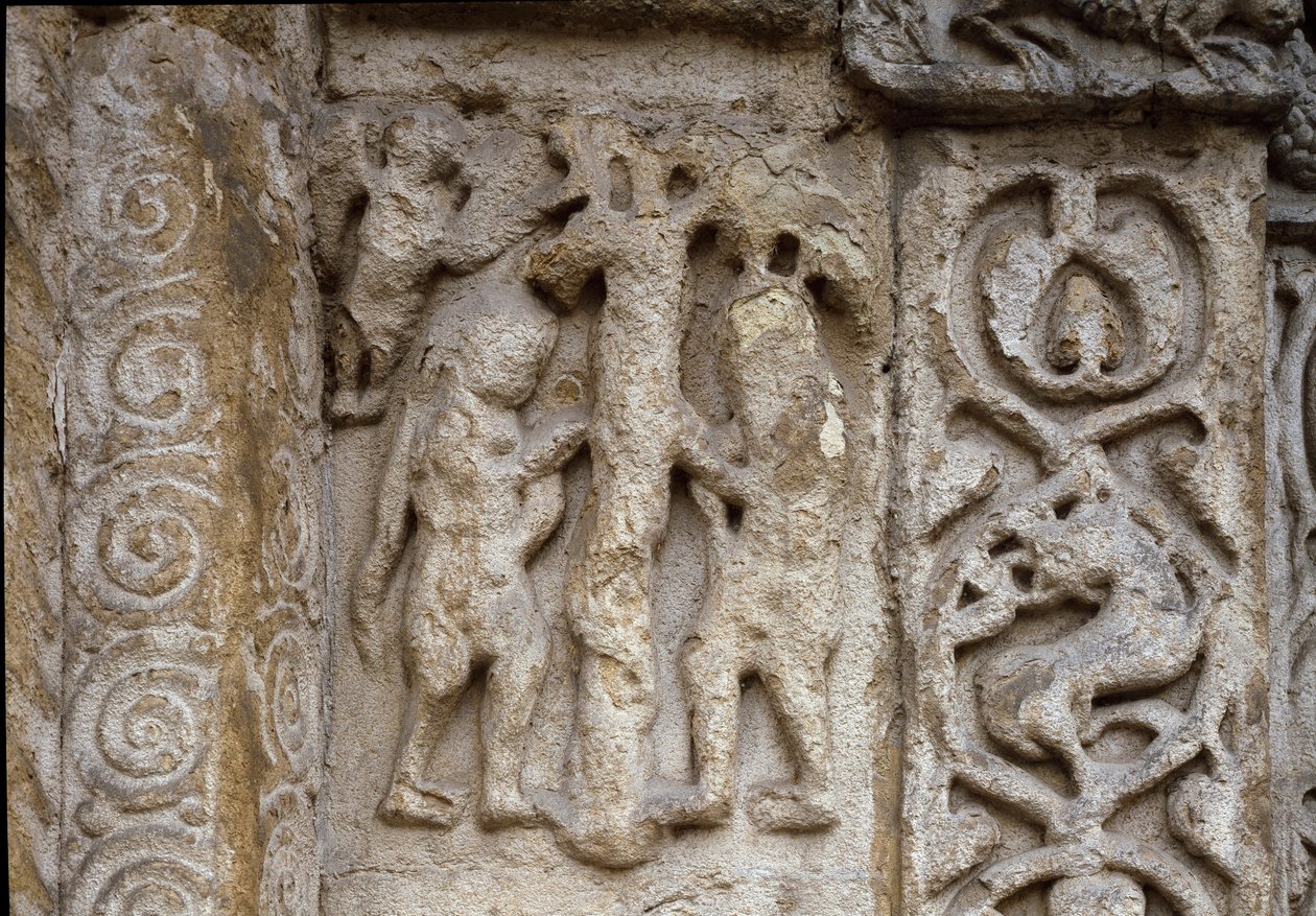 Adam und Eva. Detail der Fassade der Basilika, frühes 12. Jahrhundert (Relief) von Romanesque