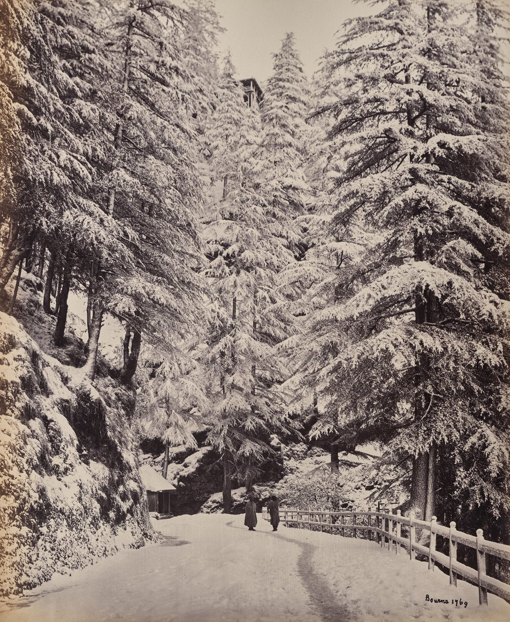 Shimla. Blick auf die Mall im Winter von Samuel Bourne