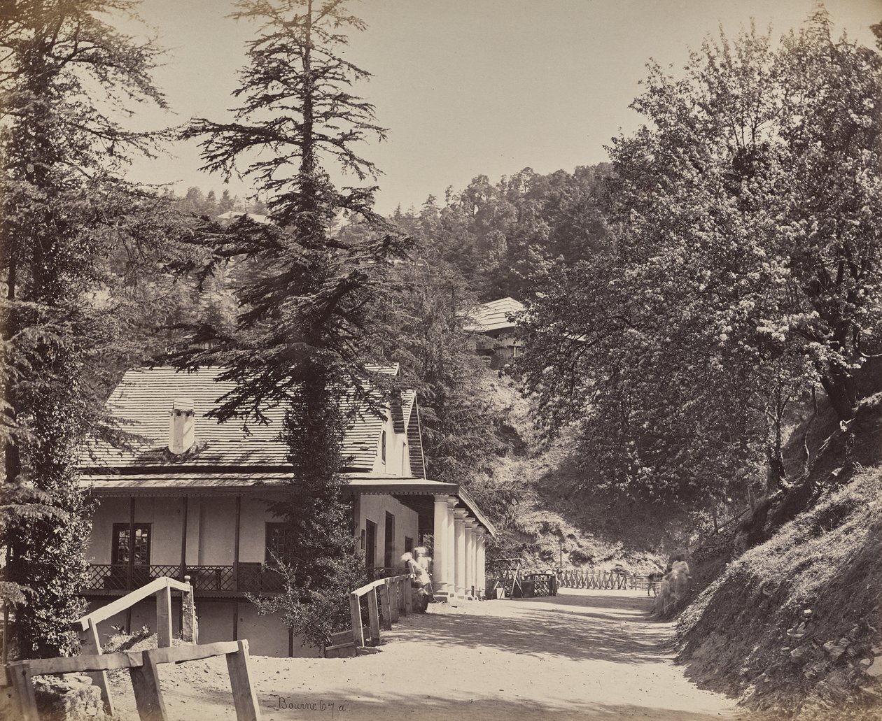 Simla. Die Mall in der Nähe der Combermere-Brücke von Samuel Bourne