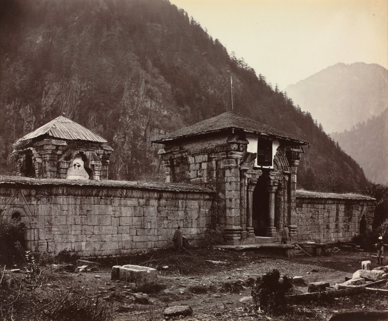 Tempel in Naveshera, Kaschmir, Indien von Samuel Bourne
