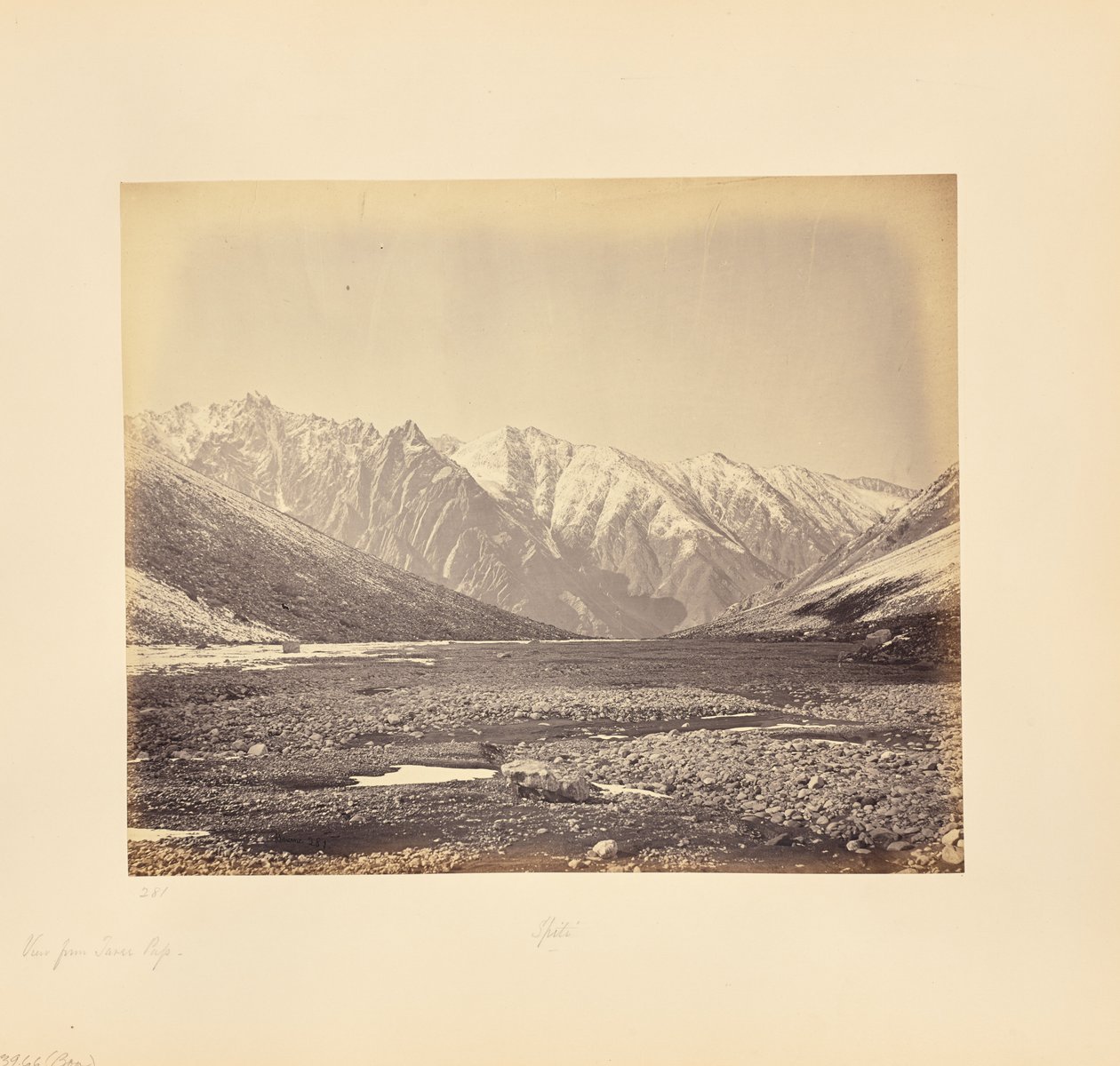 Blick vom Taree-Pass, Spiti-Gebirge von Samuel Bourne