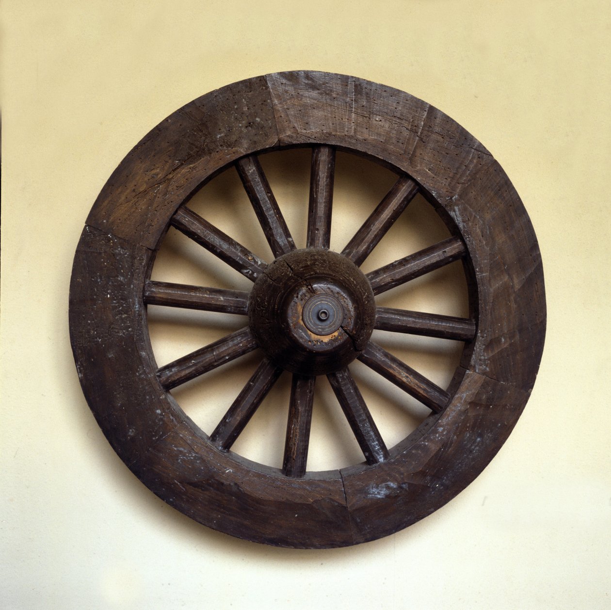 Kopie eines mittelalterlichen Rades aus Skandinavien. 10. Jahrhundert n. Chr. von Scandinavian School