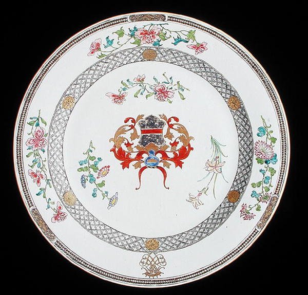 Ein famille rose Wappenlader mit den Armen von Leonrodt aus Österreich, ca. 1730 von School Chinese