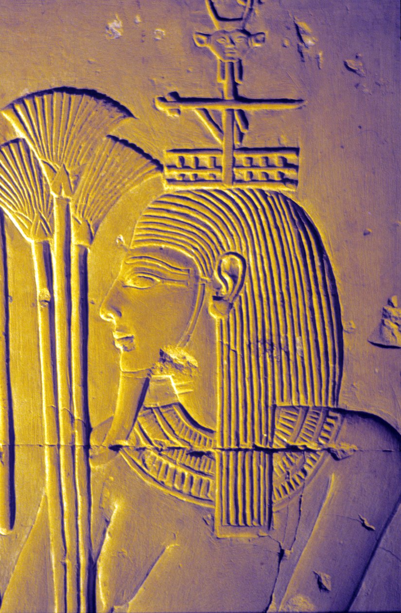 Altes Ägypten, Wandmalerei/-schnitzerei, Nilgott bringt Opfergaben von Lotusblüten, Tempel von Seti I, Abydos von School Egyptian