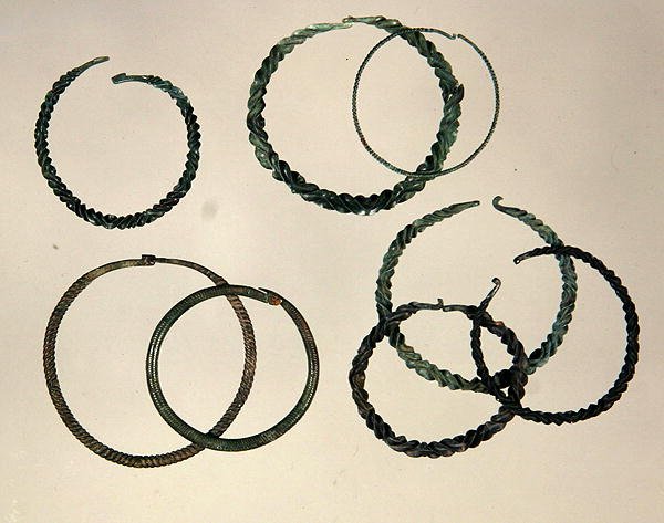 Schmuck gefunden in Nordhessen, Hallstattzeit (Metall) von School German