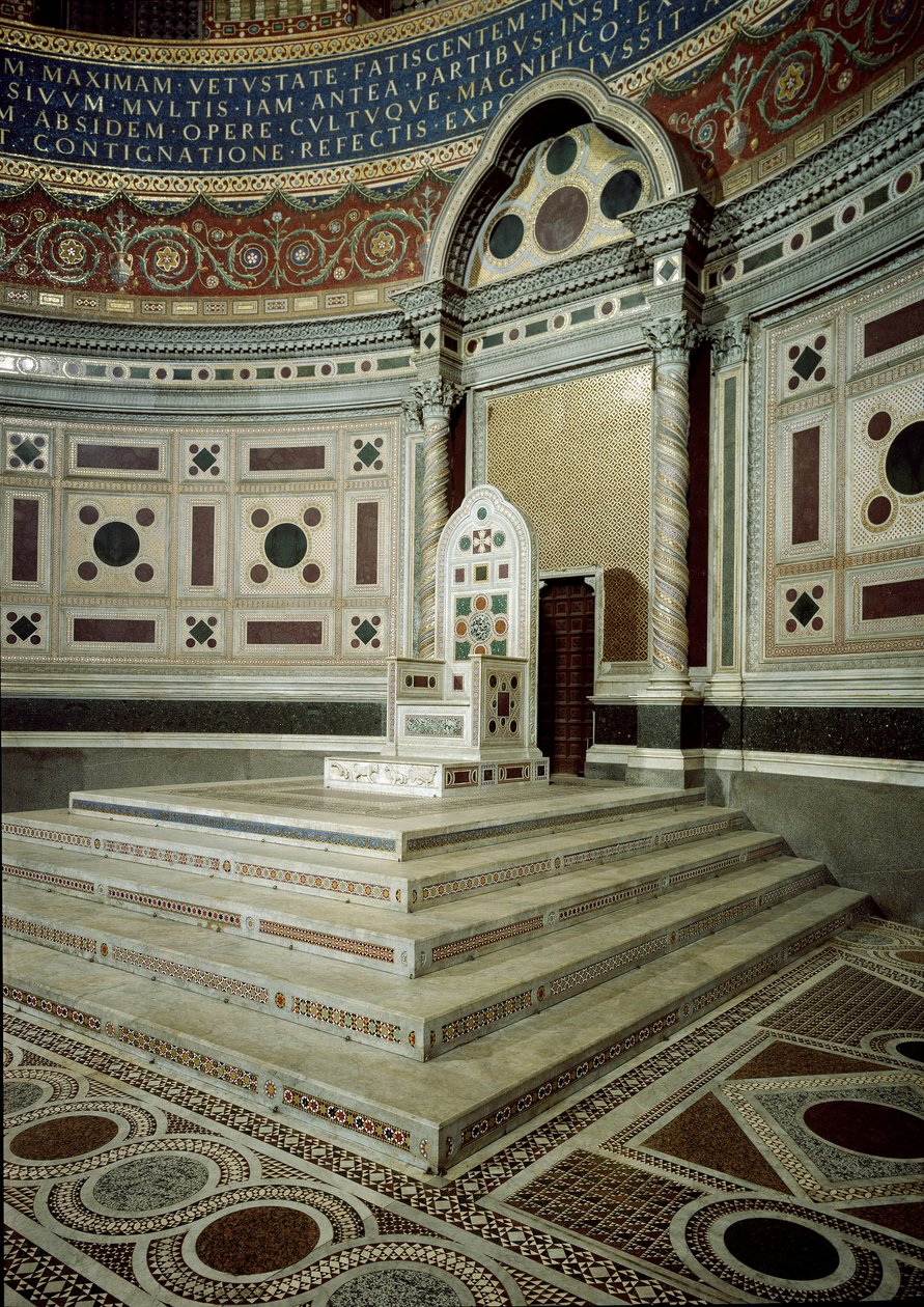 Blick auf den bischöflichen Thron in der päpstlichen Kanzel der Apsis der Basilika St. Johannes im Lateran von School Italian