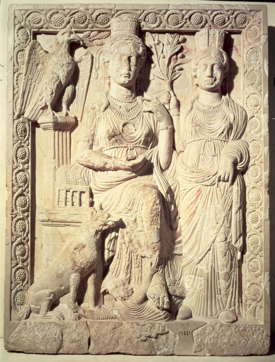 Relief, das Prinzessin Zenobia und eine weibliche Begleiterin darstellt von School Syrian