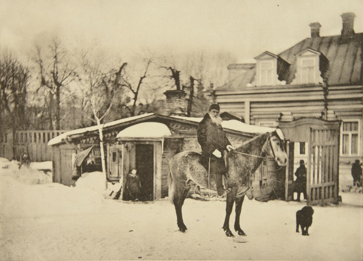 Russischer Autor Leo Tolstoi zu Pferd, Moskau, Russland von Sophia Andreevna Tolstaya