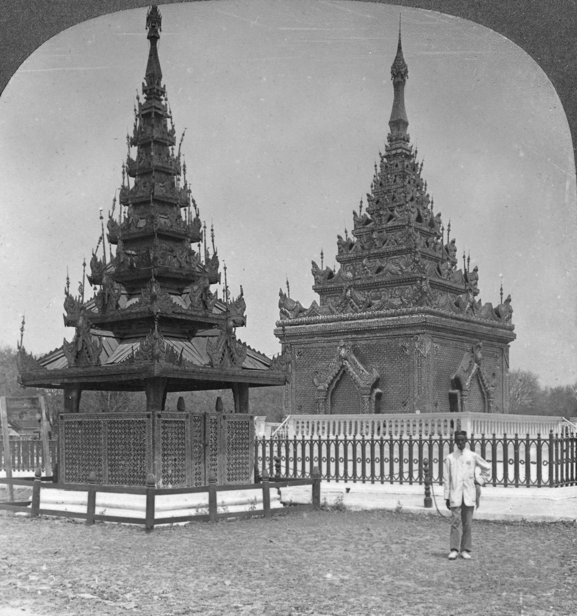 Grab von König Mindon, Königspalast, Mandalay, Burma, 1908 von Stereo Travel Co