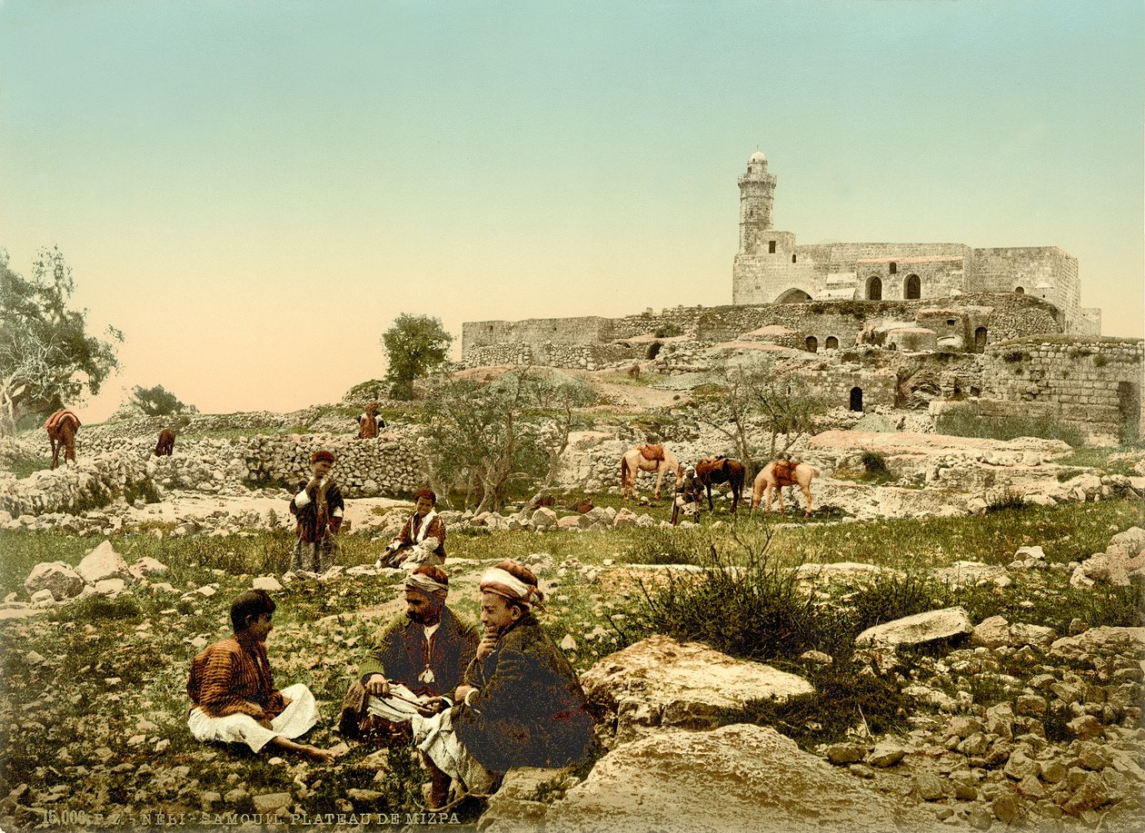 Die Kreuzfahrerkirche St. Samuel (jetzt eine Moschee) in Neby Samwil, ca. 1880-1900 von Swiss Photographer