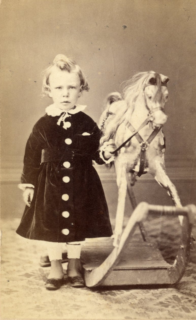 Junges Mädchen neben einem Schaukelpferd, 1870er Jahre von T. Duryea