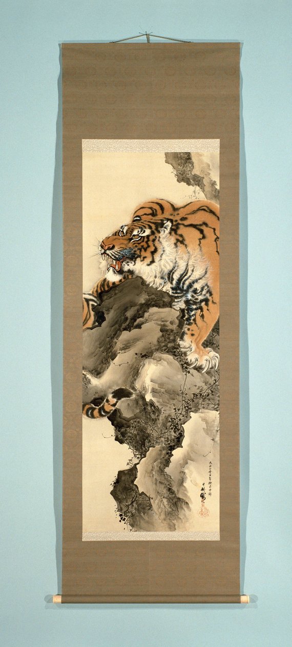 Hängerollenmalerei mit Darstellung eines Tigers auf einem Felsen von Tanaka Gekko