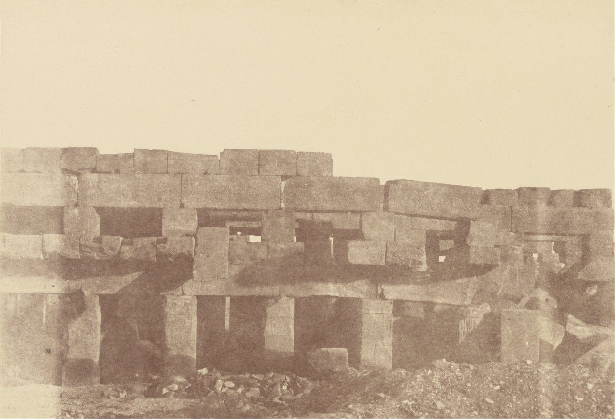 Nahaufnahme des überdachten Gangs von Thutmosis III., Karnak von Théodule Devéria