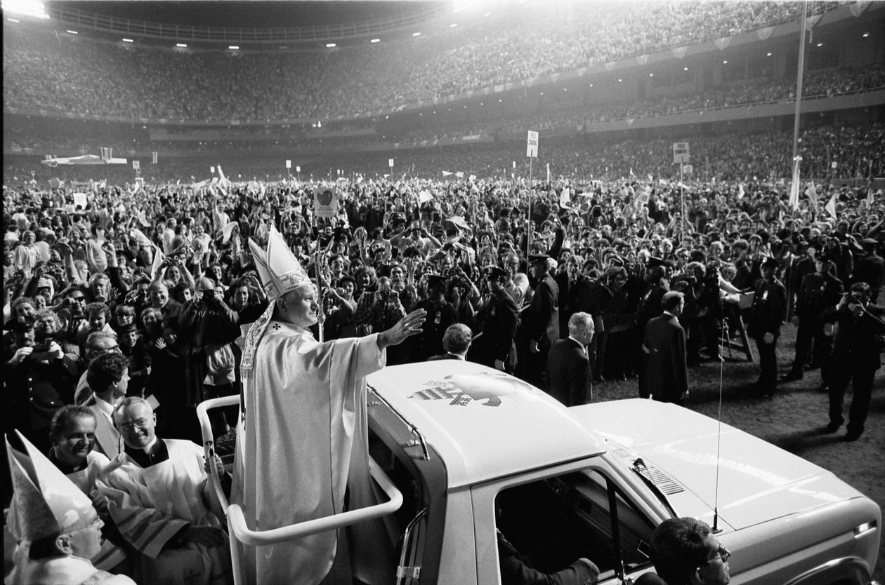 Papst Johannes Paul II. erster Besuch in den USA im Yankee Stadium von Thomas J. O
