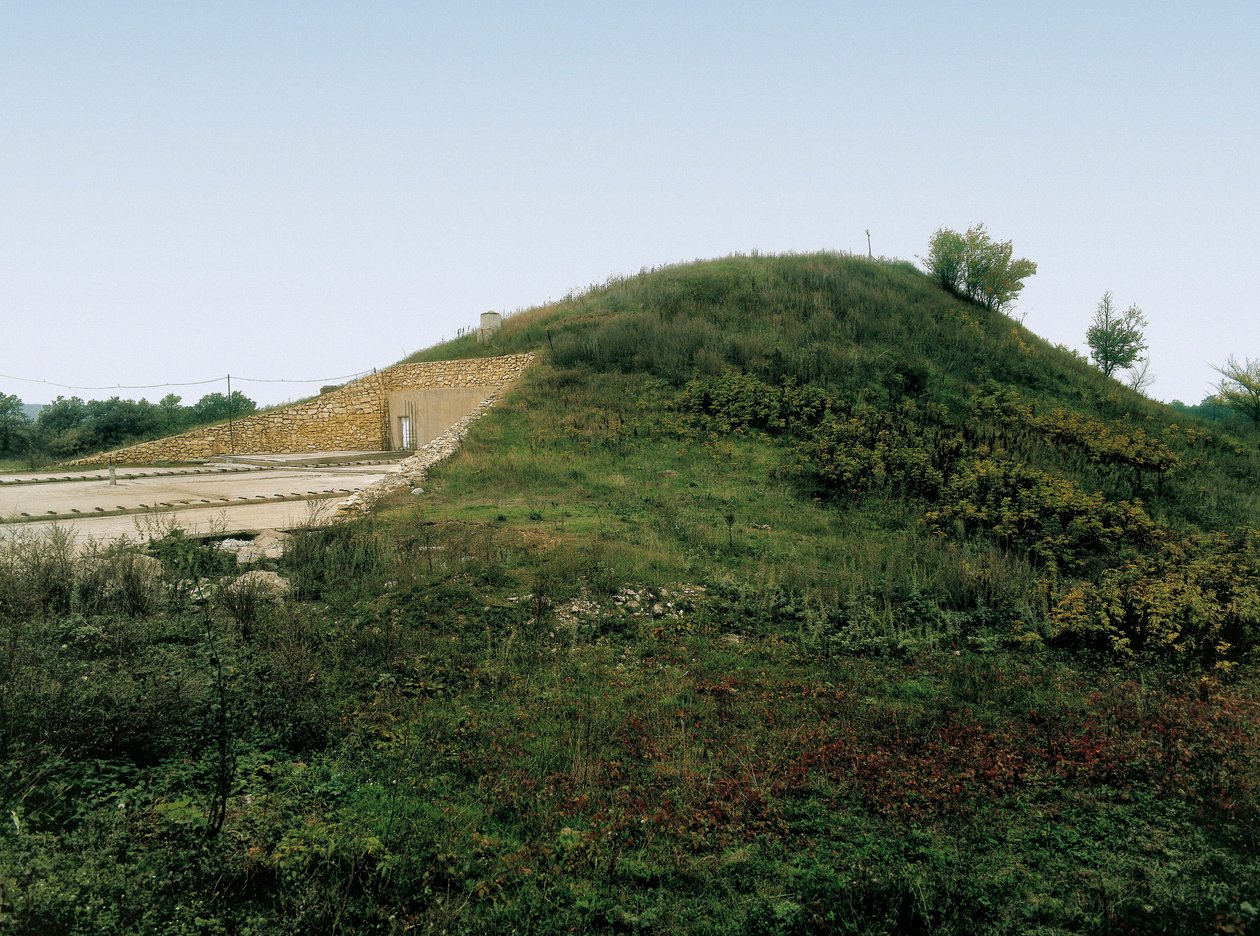 Thrakisches Grab von Sveshtari, 3. Jahrhundert v. Chr. von Thracian Thracian
