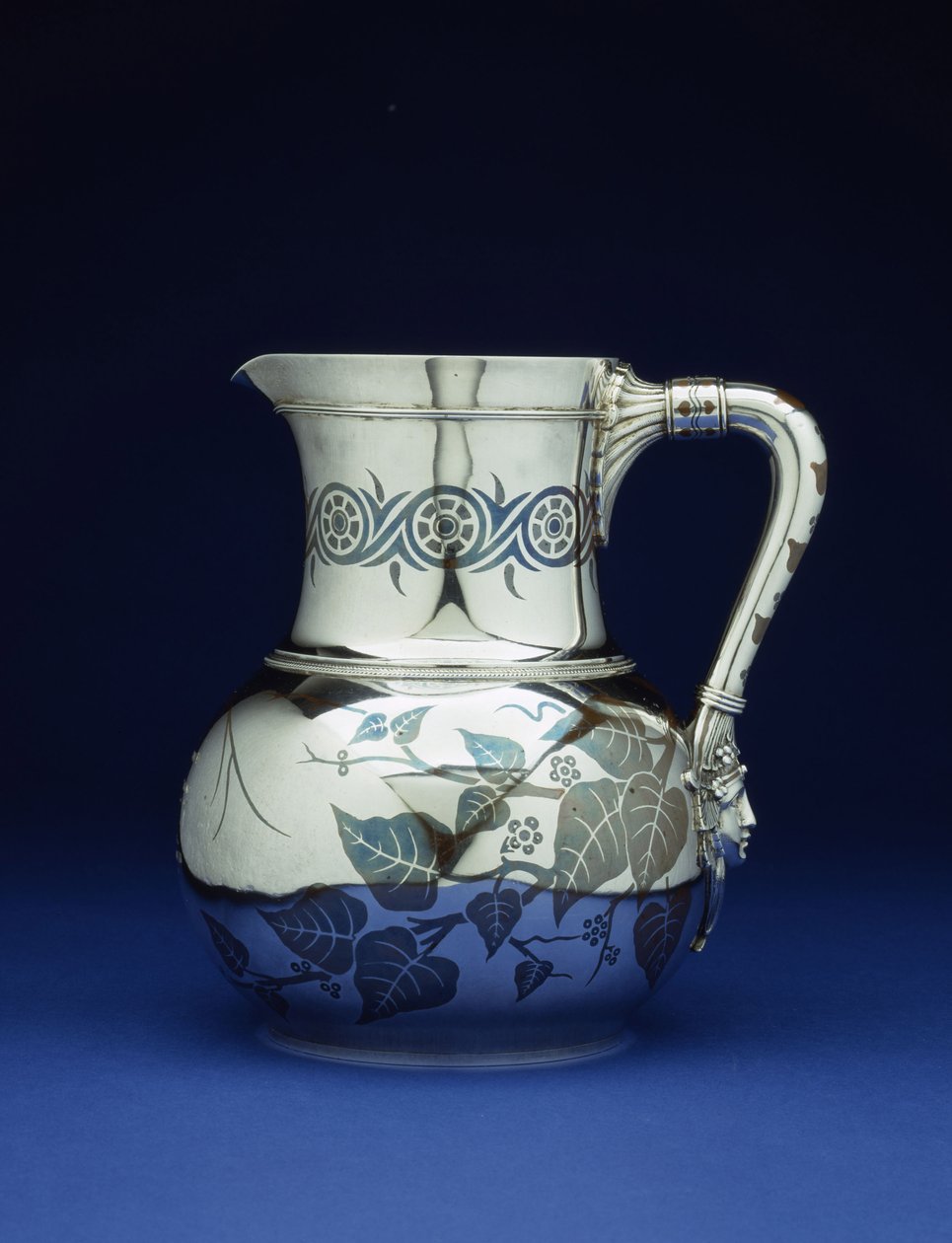 Ein gemischter Metallkrug von Tiffany & Co, New York, ca. 1877 von Tiffany and Company