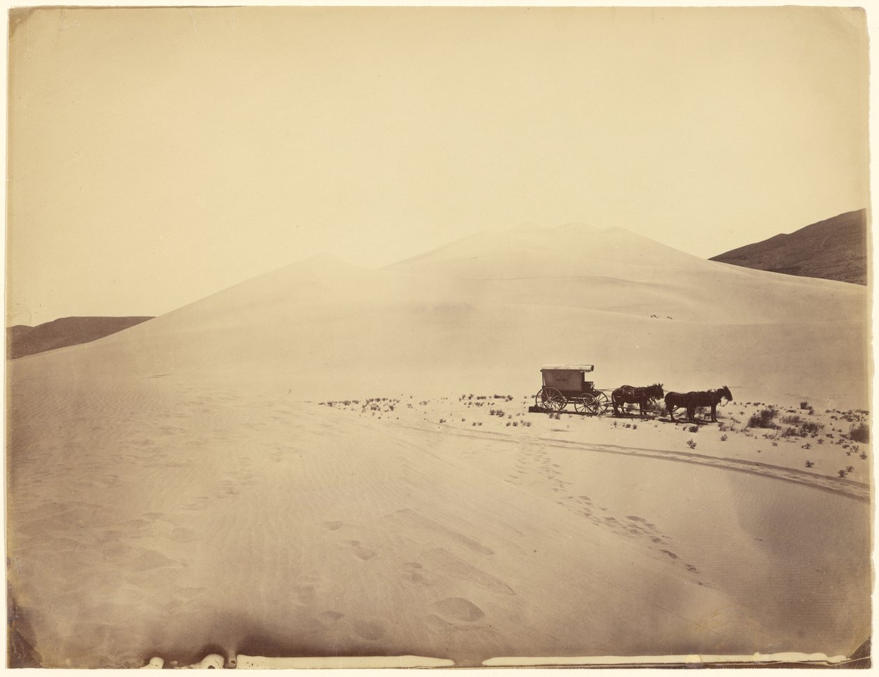[Wüstensandhügel nahe Sink of Carson, Nevada] von Timothy H. O