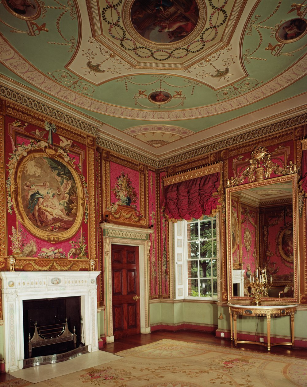 Beistelltisch, Spiegel und Kamin von Adam im Tapisserie-Raum in Osterley Park, ca. 1763 von Unbekannt Unbekannt