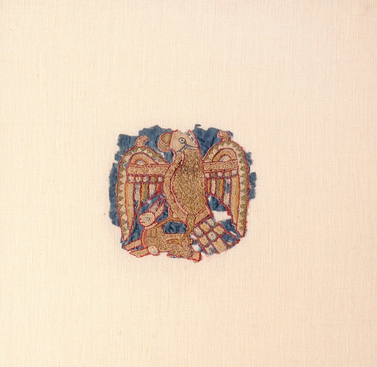Seidenbesticktes Fragment von Unbekannt Unbekannt