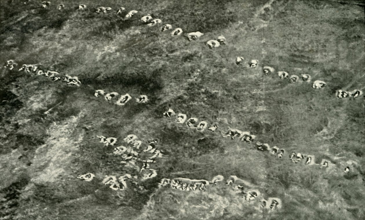 Ein Infanterieangriff über Niemandsland, 1919 von Unbekannt