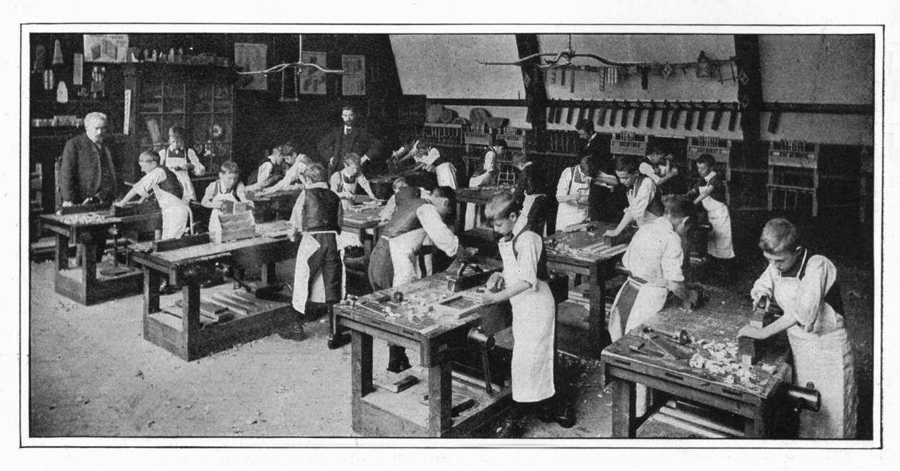 Ein Handwerkszentrum: Holzarbeit, London, um 1900-1901 von Unbekannt