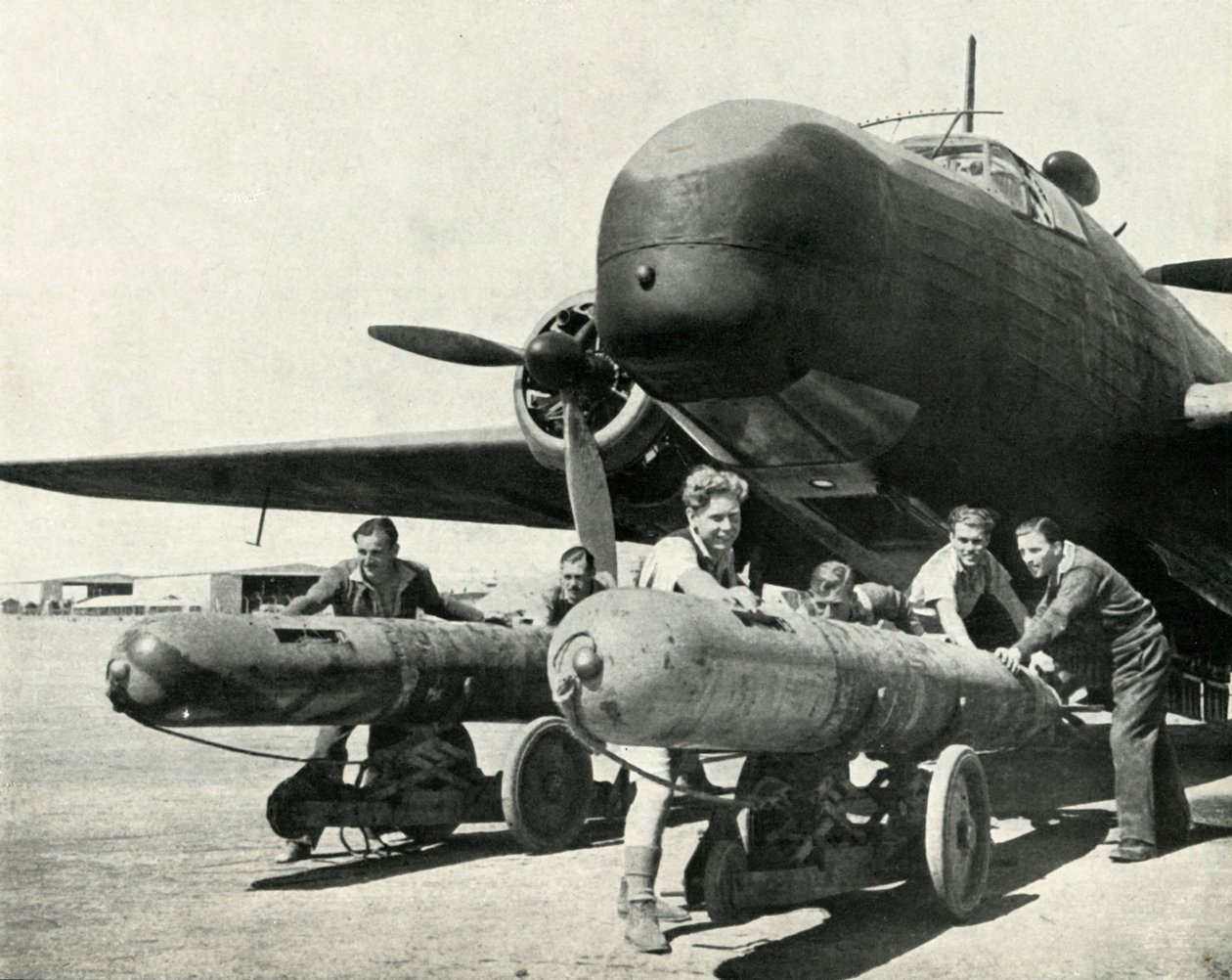 Ein Flugzeug, das Torpedos über viele hundert Meilen tragen konnte, ca. 1942-1943, 1945 von Unbekannt