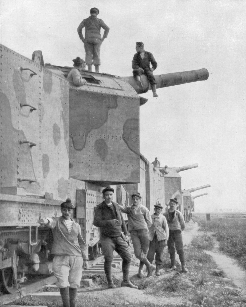 Ein gepanzertes Zugbatterie, 1918 von Unbekannt