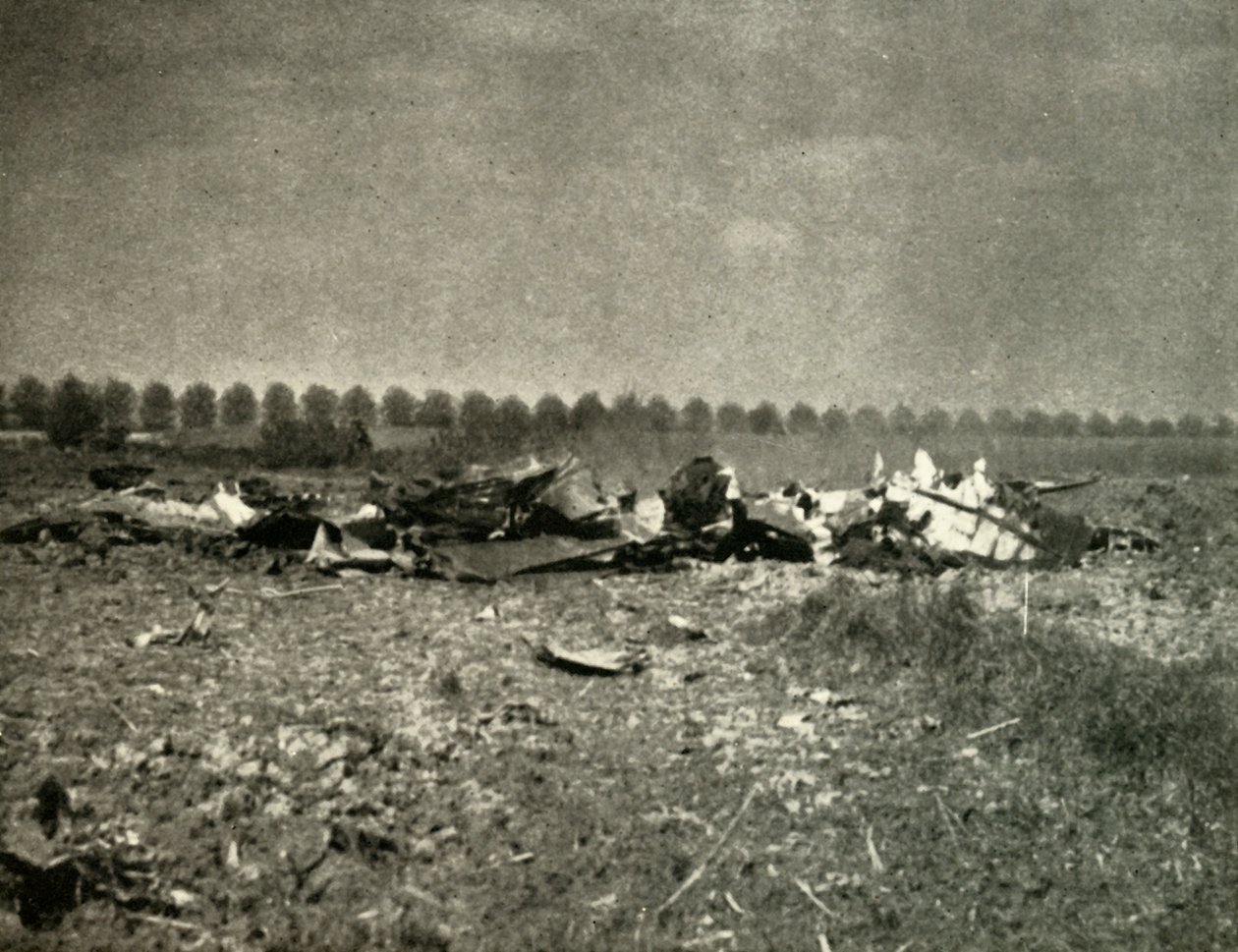 Und danach: Das Ende eines Heinkels auf einem französischen Feld, 1939-1940, 1941 von Unbekannt