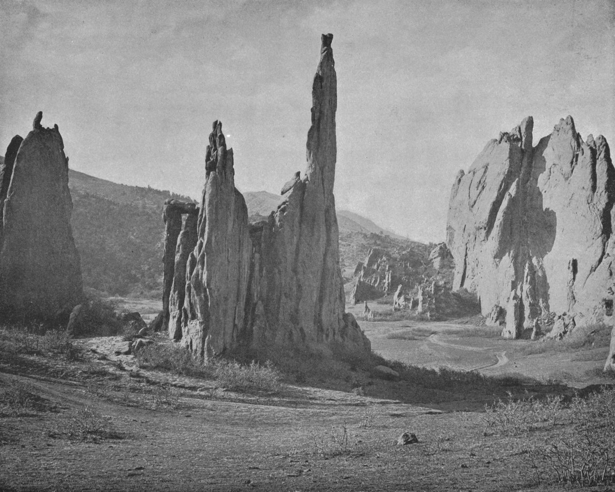 Kathedralenspitzen, Garten der Götter, Colorado, USA, ca. 1900 von Unbekannt