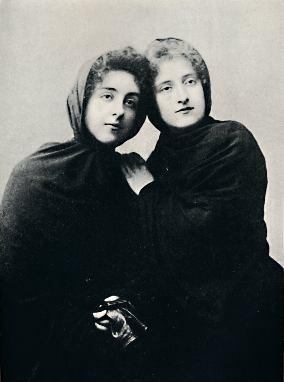 Chilenische Damen in Kirchenkleidung Manto, 1911 von Unbekannt