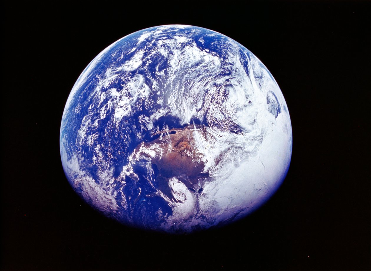 Erde aus dem Weltraum, fotografiert von der Raumsonde Apollo 16, 16. April 1972 von Unbekannt