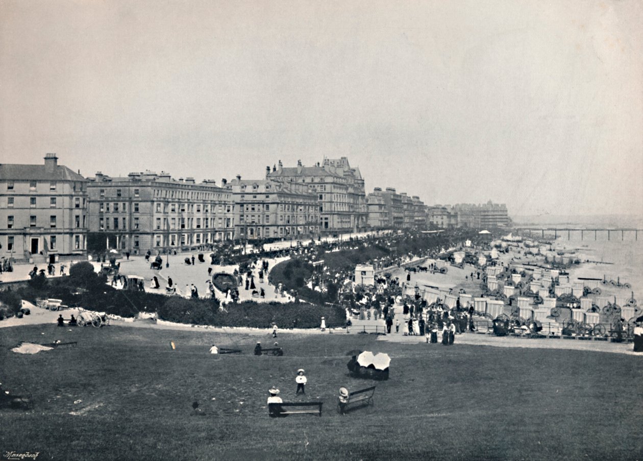 Eastbourne - Gesamtansicht vom Wish Tower, 1895 von Unbekannt