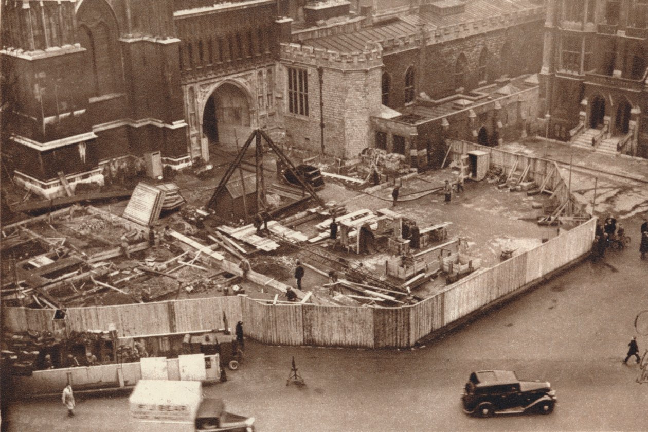 Errichtung des Anbaus an die Westminster Abbey im Vorfeld der Krönung von König Georg VI., 1937 von Unbekannt