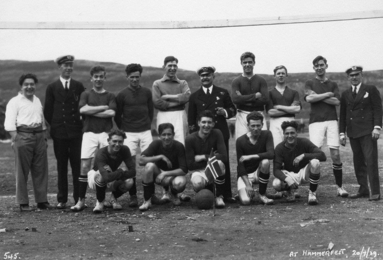 Fußballmannschaft, Hammerfest, Nordnorwegen, 20. Juli 1929 von Unbekannt