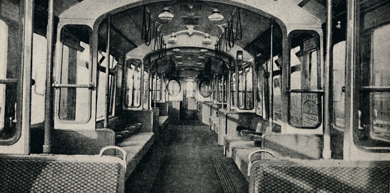 Innenraum des neuesten Typs von U-Bahn-Wagen, 1926 von Unbekannt