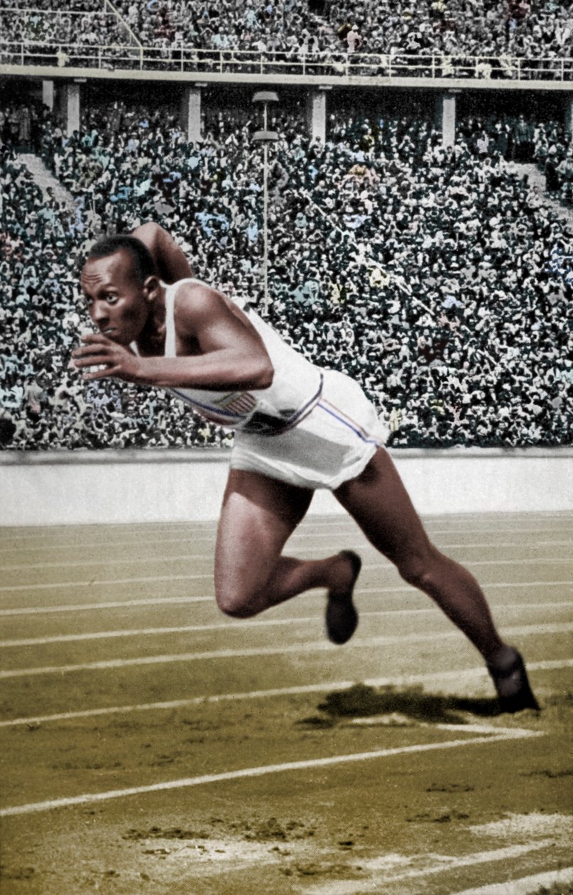 Jesse Owens beim Start über 200 Meter bei den Olympischen Spielen in Berlin, 1936 von Unbekannt
