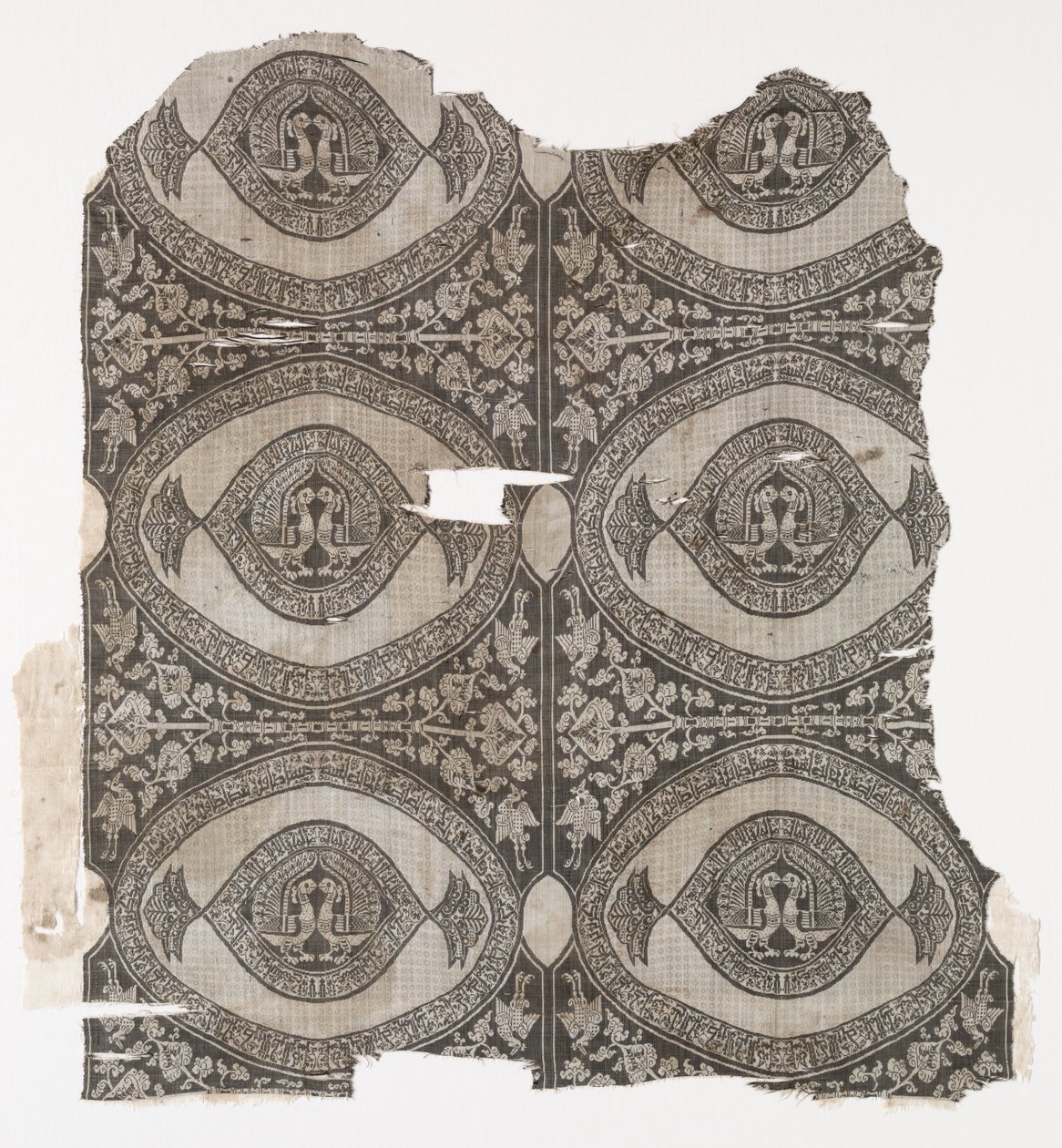 Lampas mit gegenüberliegenden Pfauen, 1660-1955 von Unbekannt