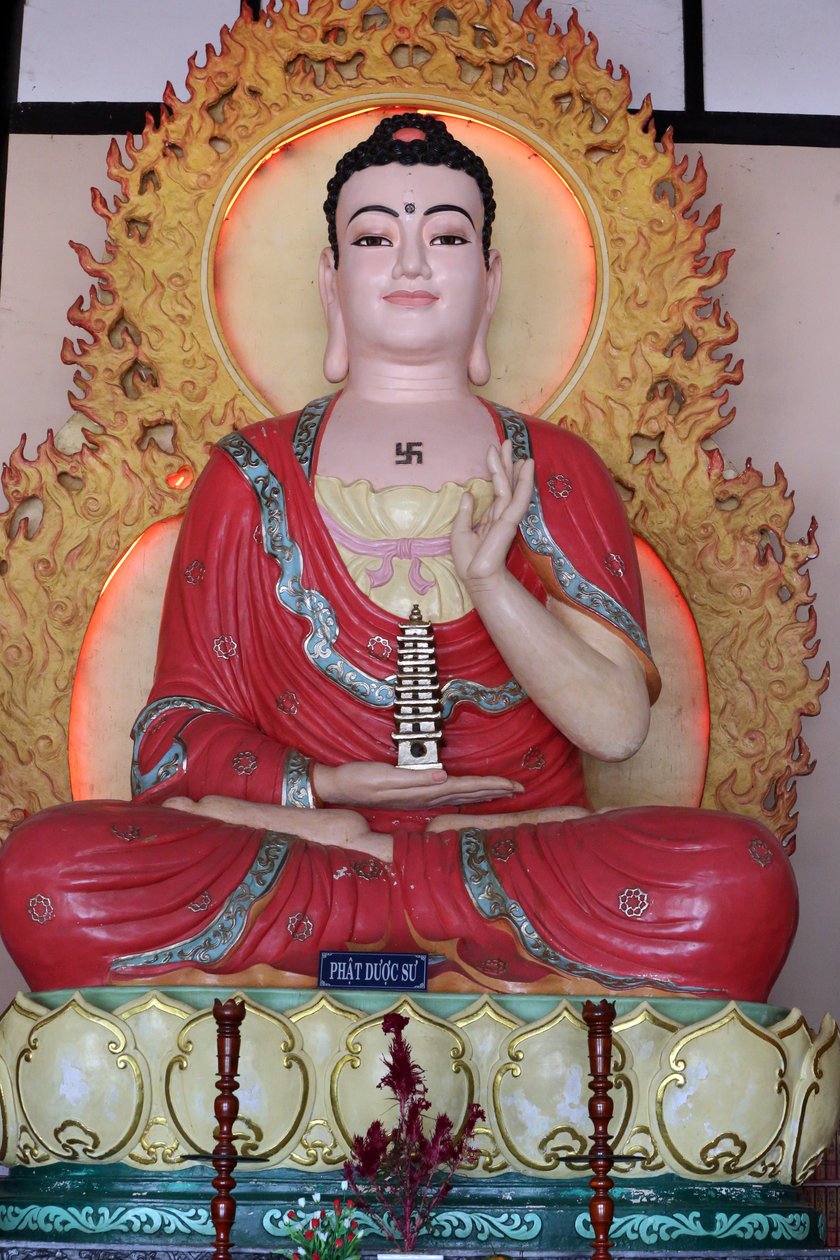 Linh An buddhistische Pagode, Medizin-Buddha (Bhaisajyaguru) Statue, Dalat, Vietnam von Unbekannt
