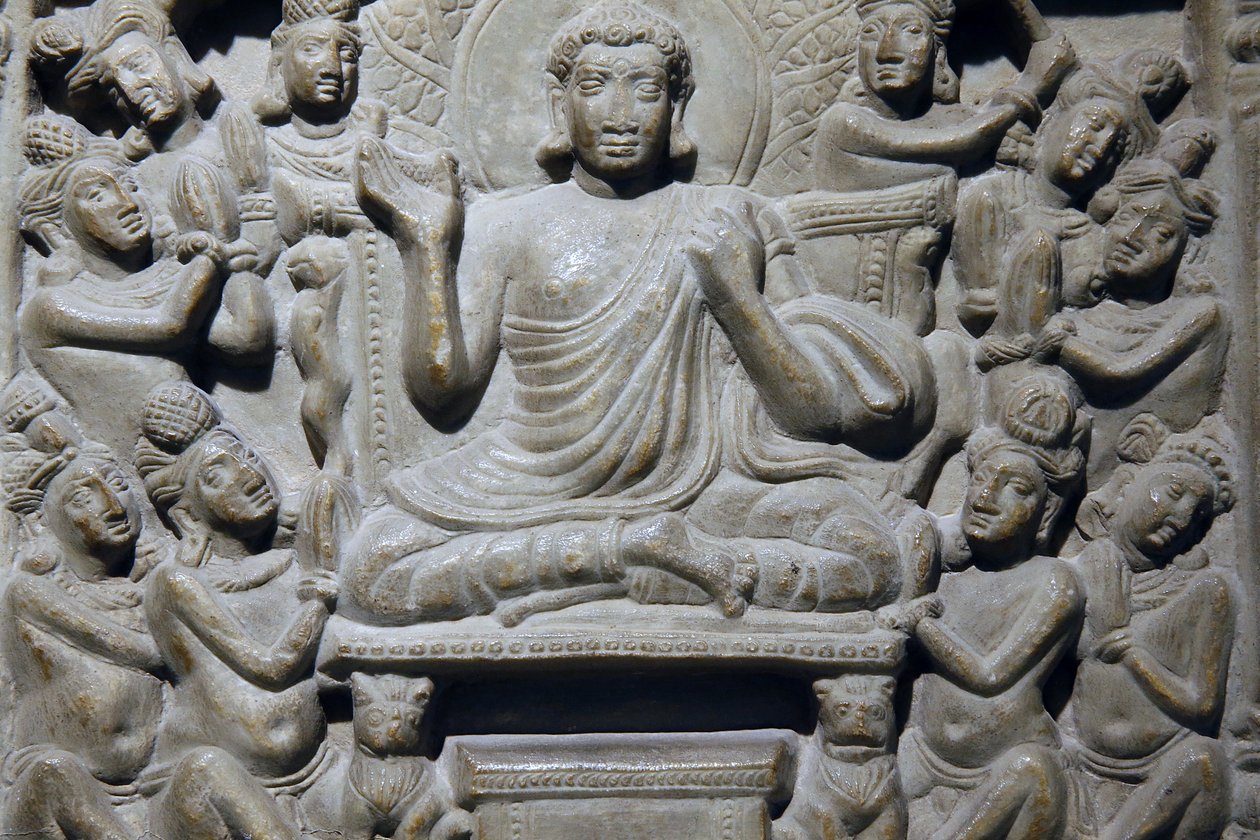 Nationalmuseum von Indien, Delhi. Ayaga-Fries, der Szenen aus Buddhas Leben und den Jatakas darstellt. Ikshvaku, 3. Jahrhundert n. Chr. Nagarjunakonda, Andhra Pradesh. Grauer Kalkstein. Detail. Indien von Unbekannt
