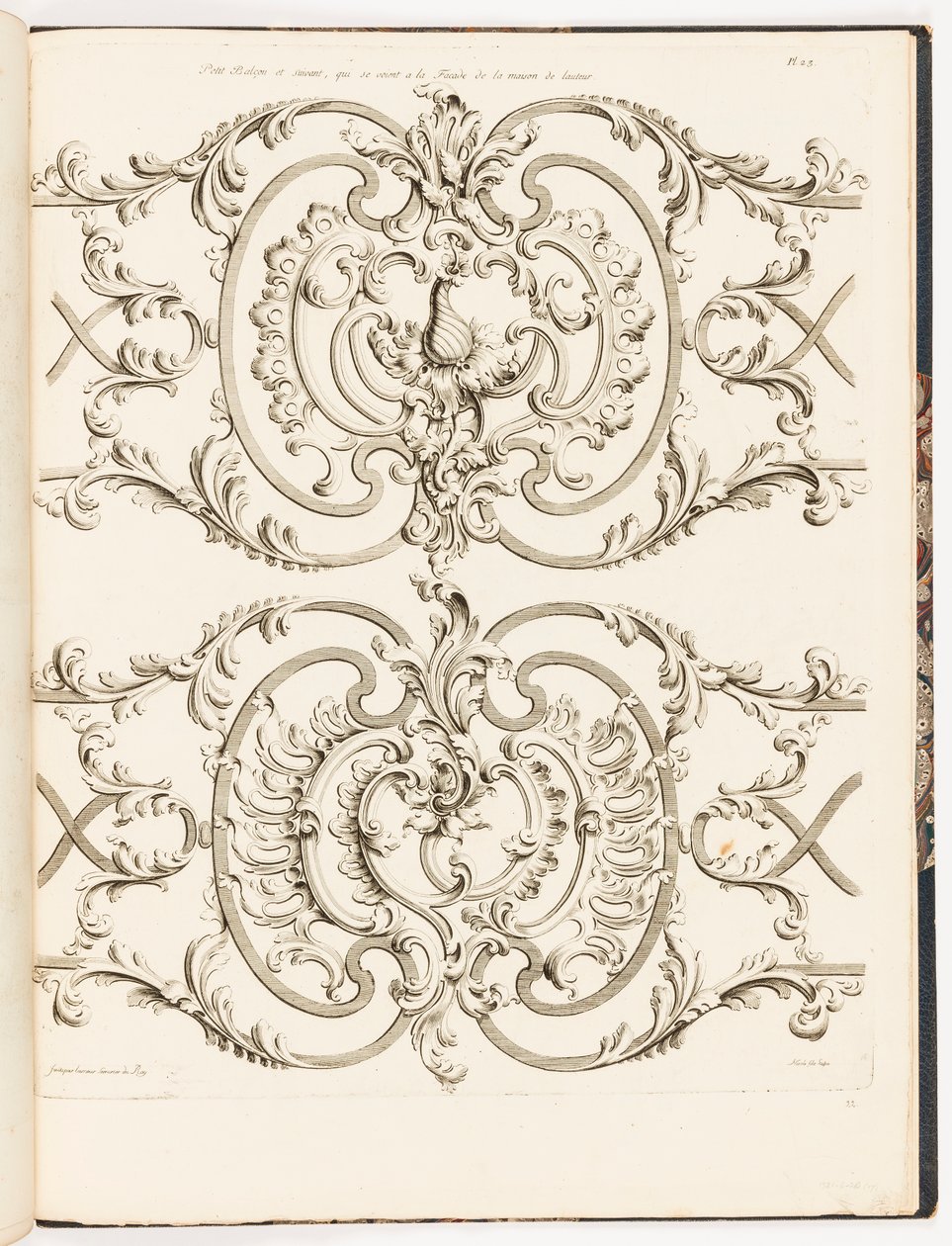 Petit Balçon et Suivant, qui de voient a la Facade de la Maison de l