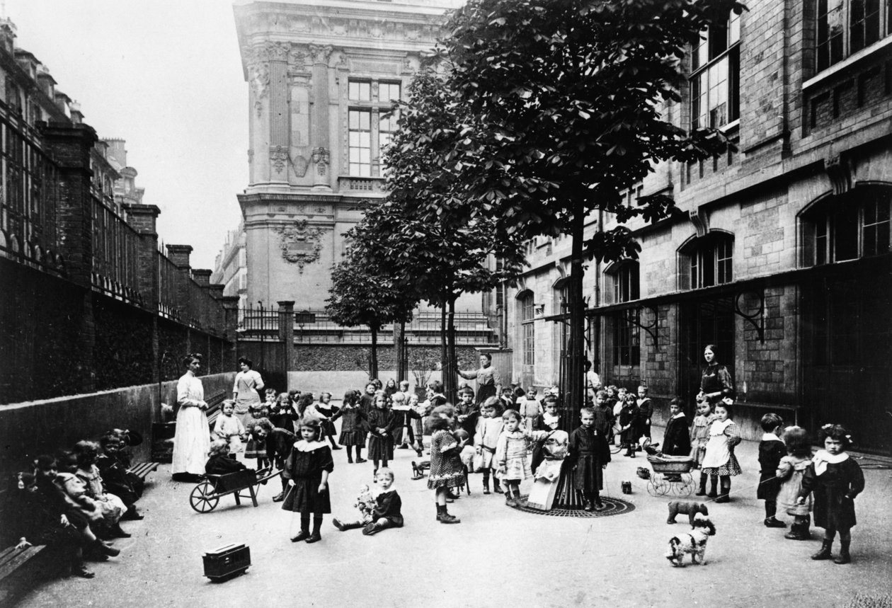 Fotografie von Kindern in der Schule während der Pariser Kommune, 1871 von Unbekannt