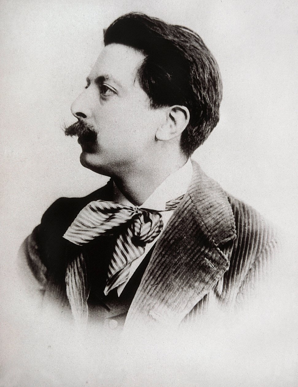 Porträt von Enrique Granados (1867-1916), spanischer Komponist und Pianist. Fotografie von Unbekannt