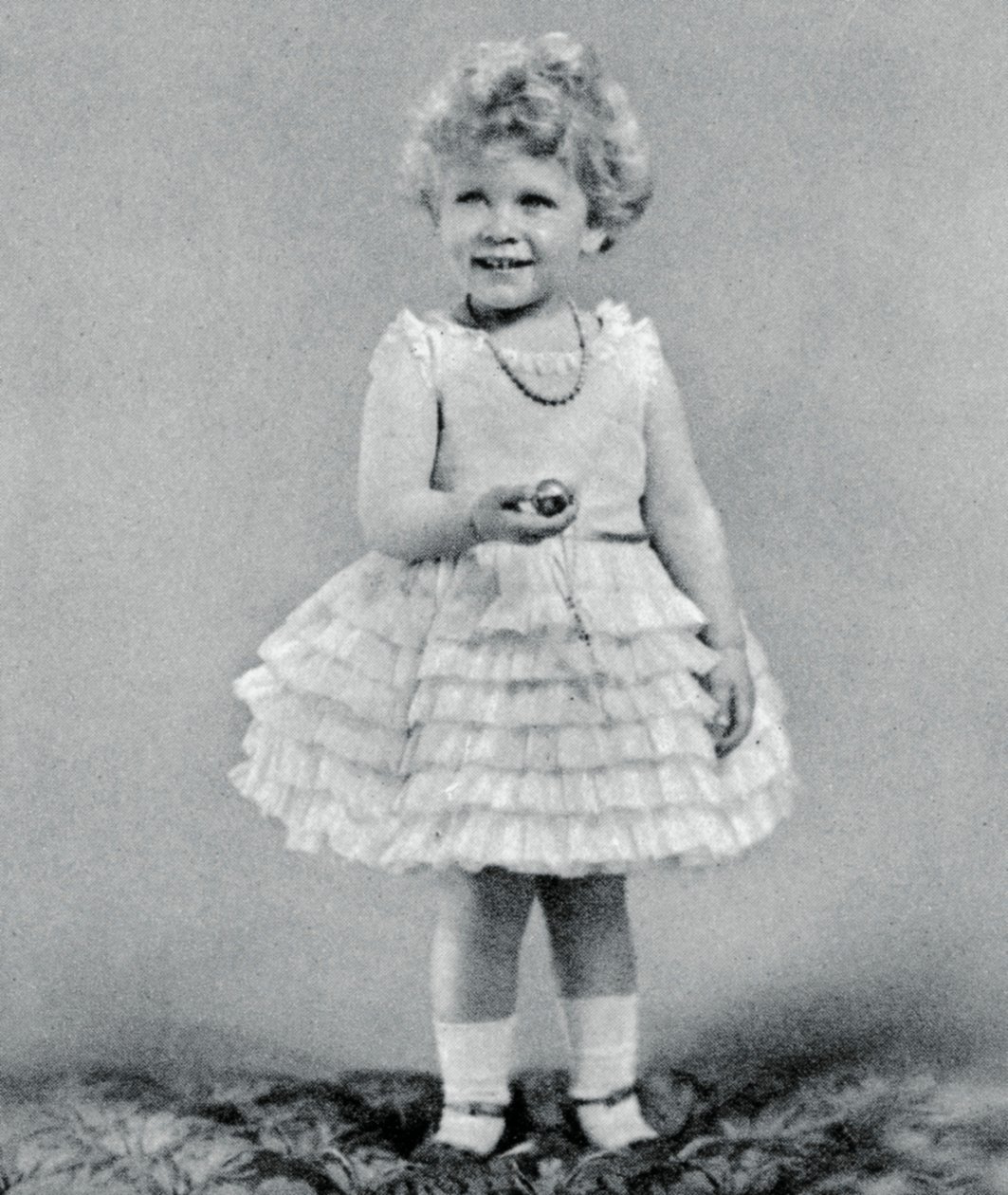 Prinzessin Elizabeth im Alter von zwei Jahren, 1928, 1937 von Unbekannt