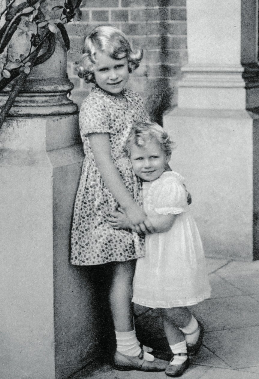 Prinzessinnen Elizabeth und Margaret Rose, 1932, 1937 von Unbekannt