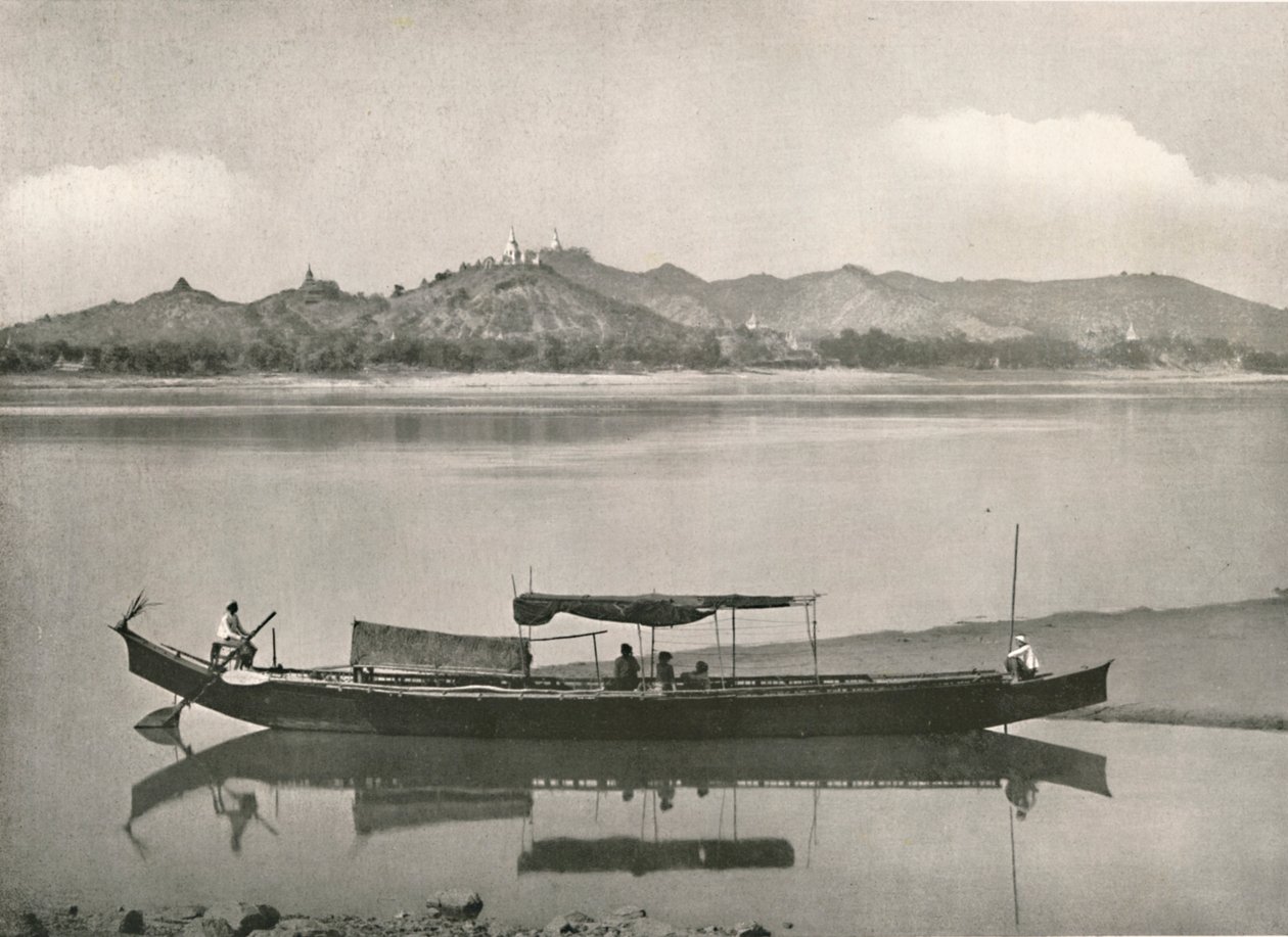 Sagaing, am Irrawaddy - jeder Hügelgipfel mit einer Pagode gekrönt, 1900 von Unbekannt